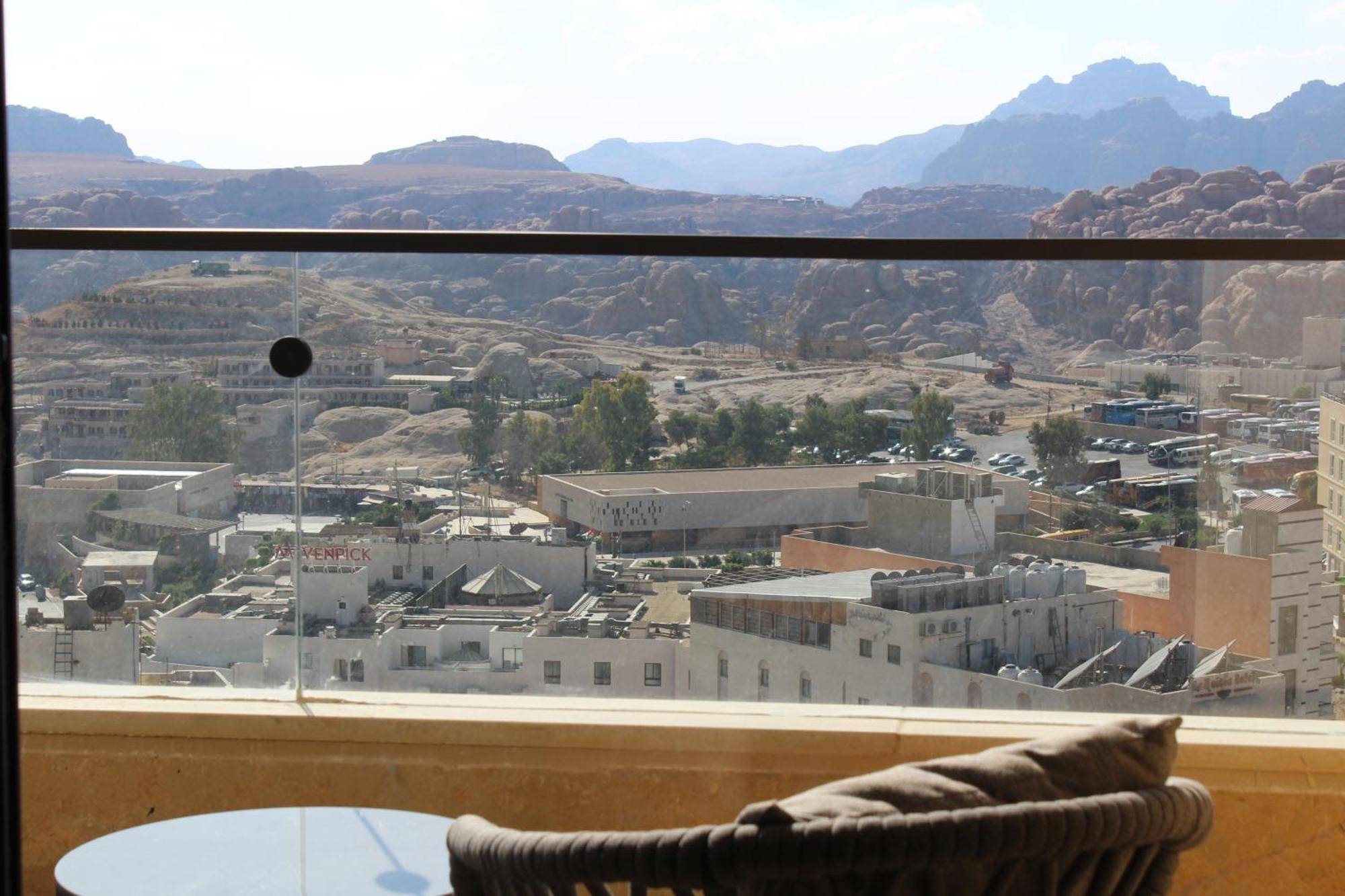 H Luxury Hotel Wadi Musa Exterior photo