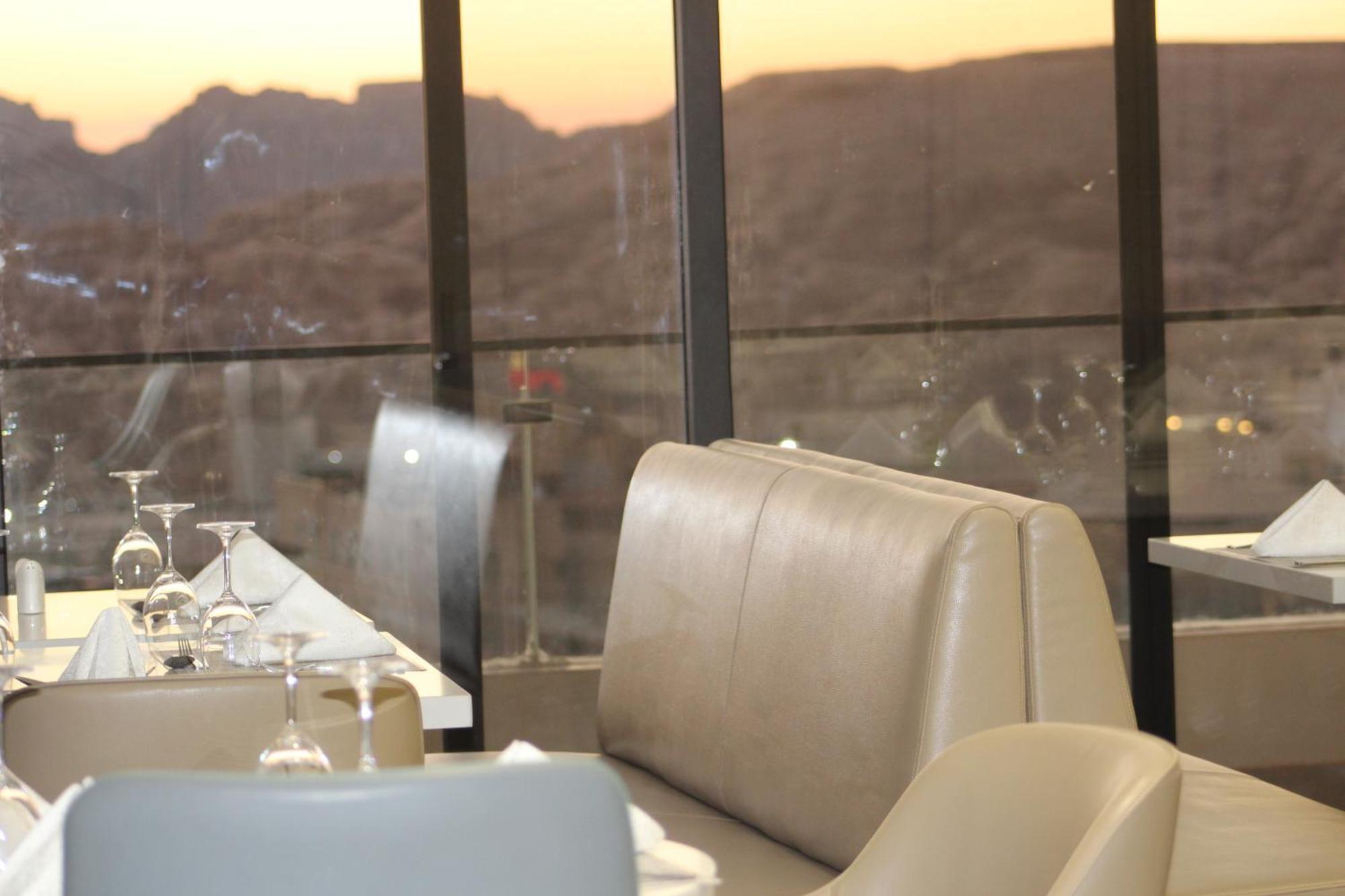 H Luxury Hotel Wadi Musa Exterior photo