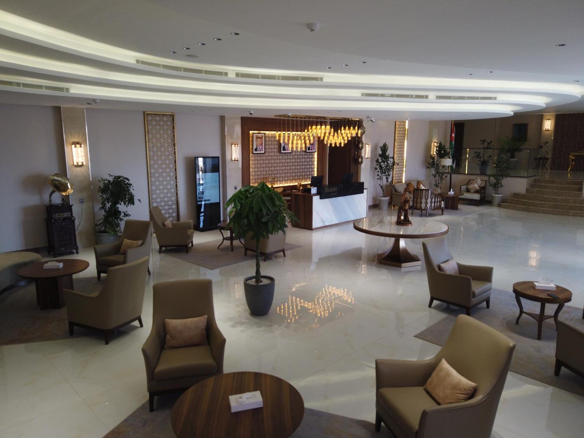 H Luxury Hotel Wadi Musa Exterior photo